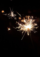 കെടാത്ത തീനാളം.