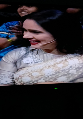 चारोळी " प्रेम झुला "