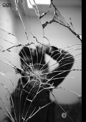 ଭଙ୍ଗା  ଆଇନା