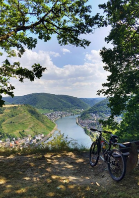 मिलना बिछड़ना