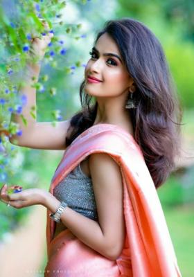 हास्यास तुझ्या दोरी पतंगाची