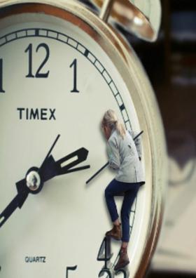 आनंदी ( चारोळी )