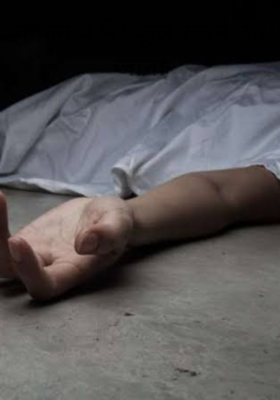 कफ़न पे मेरे फूल रखने आ जाना