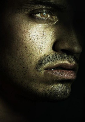 ஆண் அழுகை..