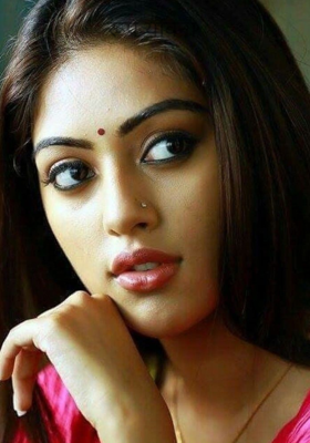 रूप यौवना 