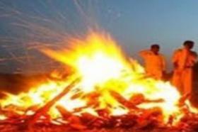 चिताएं जल रही हैं 