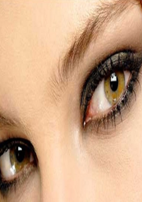 आँखों से आँखों की बातें