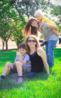 ଚିଠି ଲେଖୁଥିଲି ଚାନ୍ଦିନୀ ରାତିରେ