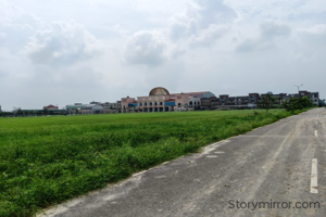 लक्ष्य प्राप्ति में यदि है लम्बा इंतजार,
संभावित परिणाम भी होगा असरदार।
नहीं हों हम अधीर होकर के बेकरार,
सीखें परिस्थितियों को करना स्वीकार।
@ गायत्री डी पी सिंह कुशवाहा @
