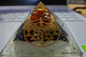 लक्ष्मीच्या प्रदर्शना करिता केलेली लक्ष्मीची प्रार्थना लक्ष्मी अमान्य करते परंतु गरजेसाठी आवश्यकते साठी केलेली लक्ष्मीची आराधना सफल होऊन तुम्हाला ती काहीही कमी पडू देत नाही