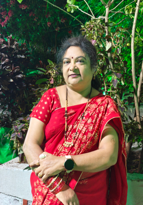 यशाचे मध चाखायचे असते 