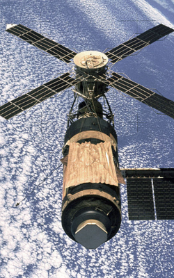 काश, स्काईलैब हमारे घर पर गिर जाये