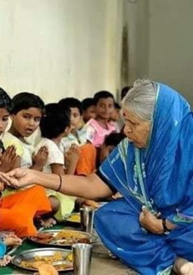 अनाथांची माय