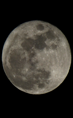 हम सब के प्यारे चंदामामा