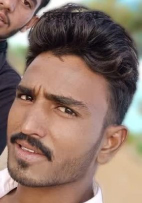 मुस्कुरातें हम