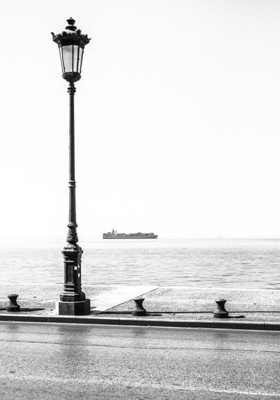 ಹಾದಿ ಬದಿಯಲೇ..