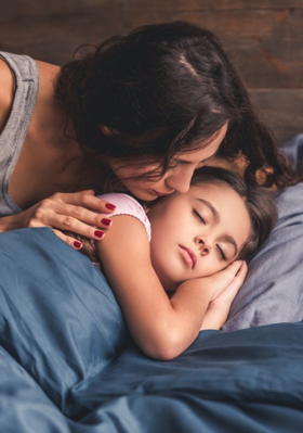 माय बाहेर पडते...