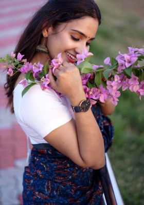 అనురాగాలెన్నో