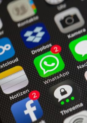 सोशल मिडियाचा गैरवापर एक...