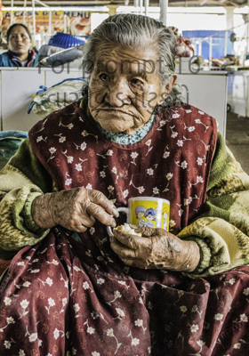 વાસી બ્રેડનો ટુકડો