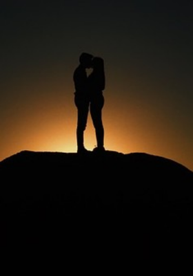 मैत्रीच्या थोडं पलीकडे आणि....