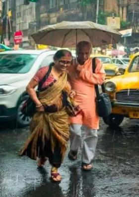 सुखाच्या सरी या (सहाक्षरी)