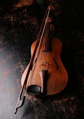 हिलते हुये अंधेरे के स्पर्श