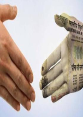 ये भूखे भ्रष्टाचारी