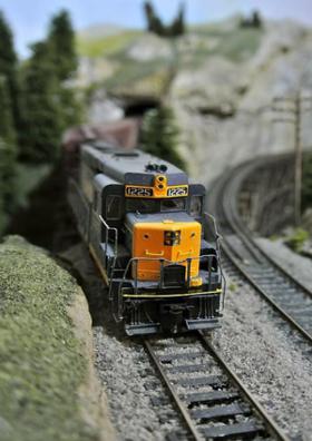 ইস্পাতের সরীসৃপ