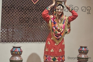 "ପ୍ରତି ଋତୁର ବିଶେଷତା ସହିତ ସବୁ ରଙ୍ଗ ର ମହତ୍ତ୍ବ ଥାଏ "