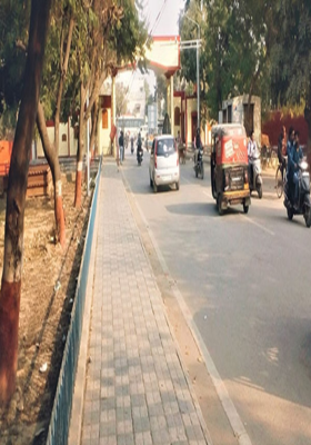 ফুটপাথের মানুষ