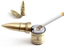 अर्पण कुमार की कविता 'अधजली सिगरेट'