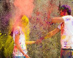 "બુરા ના માનો હોલી હે.."